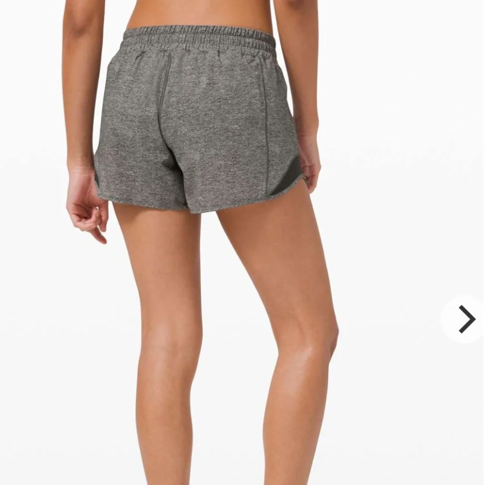 Lululemon Hotty Hot Short II *Long 4" Heather Lux Multi Black - Size 6 Shorts - Picture 2 of 7